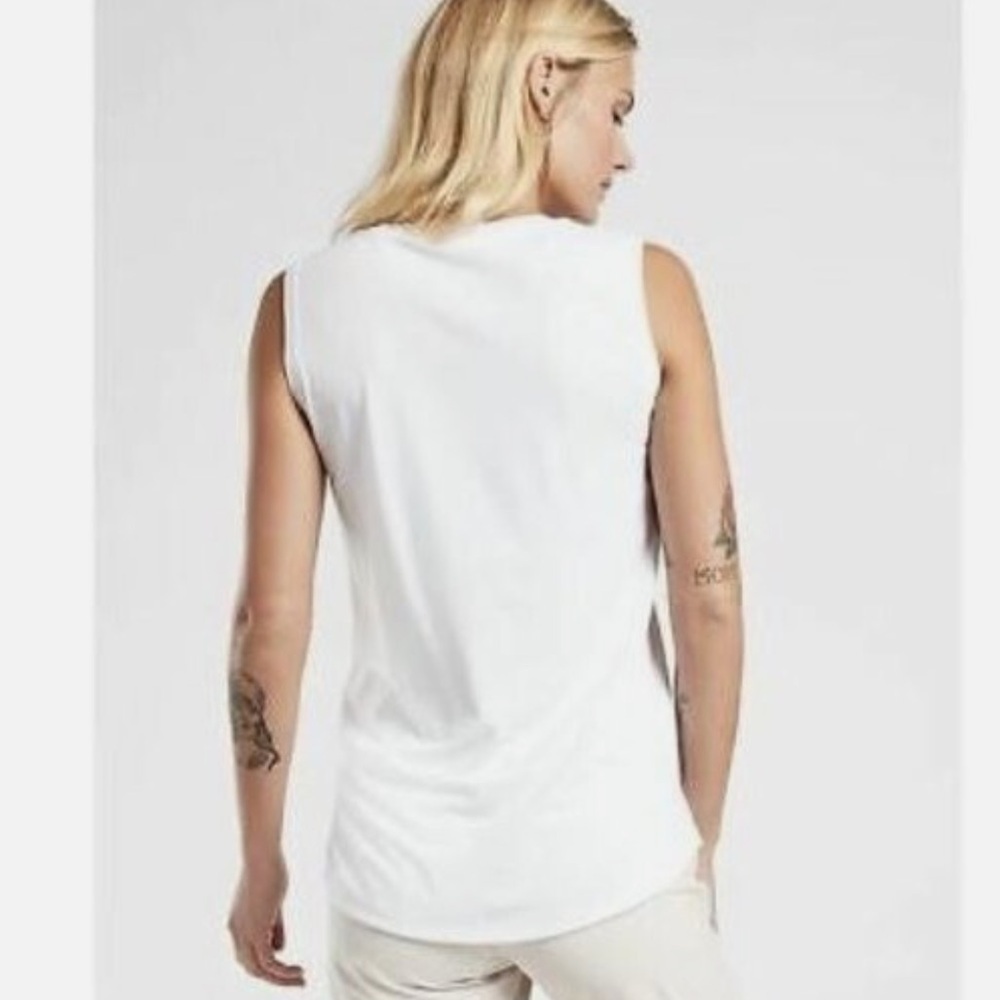 ATHLETA Essential V-neck Tank - XL White - Picture 2 of 11